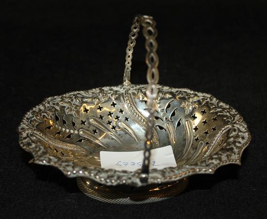 Late Victorian silver bon bon basket